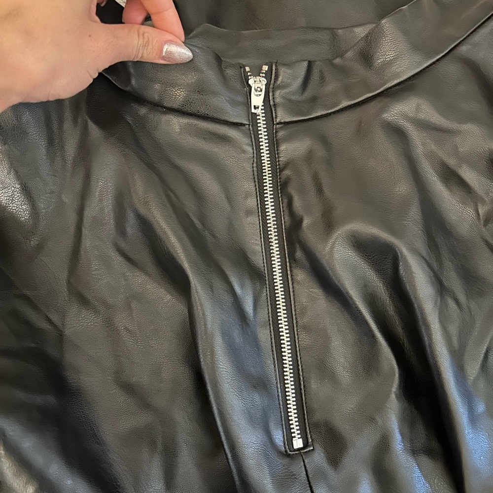 Vixen by Micheline Pitt Black Vegan leather circle skirt - Picture 5 of 6